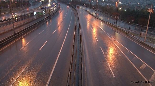 İstanbul&#039;da yollar sokağa çıkma kısıtlamasında boş kaldı