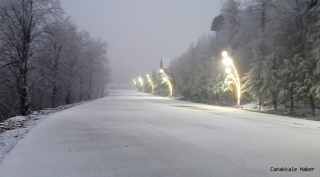 İstanbul'un yanı başındaki Kartepe'ye mevsimin ilk karı yağdı