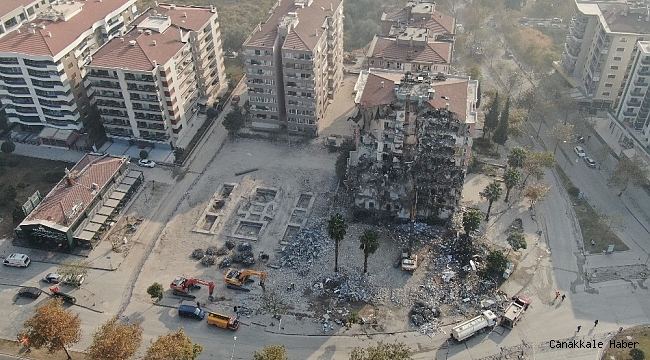 İzmir depreminin ardından ağır hasarlı binalardan 58&#039;inin yıkımı tamamlandı