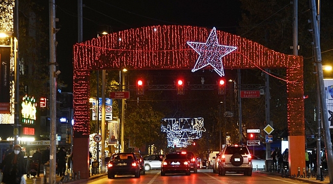 Kadıköy&#039;ün ışıltısı pandemi sürecinde moral kaynağı oluyor