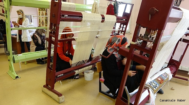 Kadınlar devlet destekli kursla meslek öğreniyor