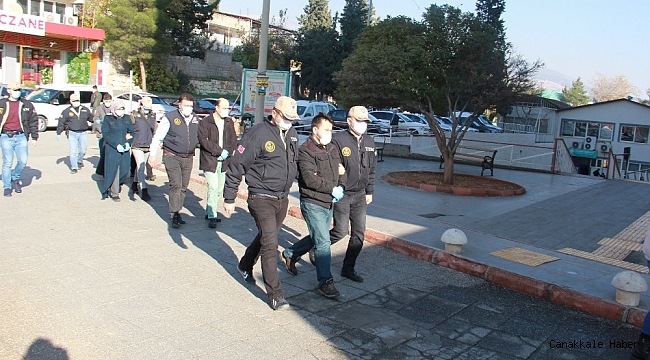 Kahramanmaraş'ta FETÖ operasyonuna 5 gözaltı