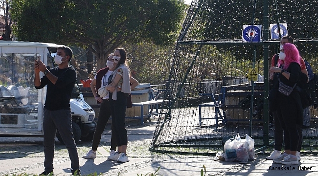 Kapalı lokantanın çatısından yükselen alevler itfaiyeyi alarma geçirdi