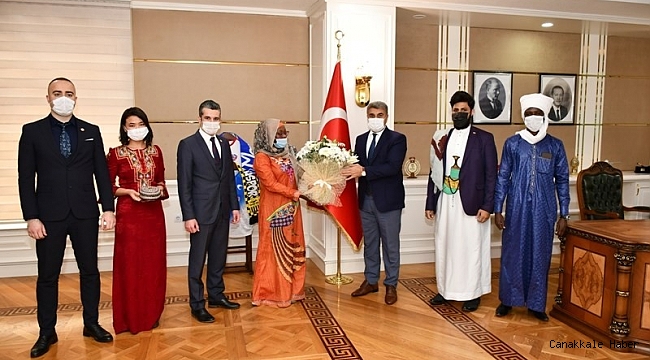 Karabük&#039;te göçmenlerden Vali Gürel&#039;e ziyaret