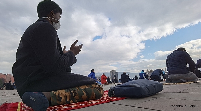 Karabük&#039;te meydanda yağmur için dua edildi