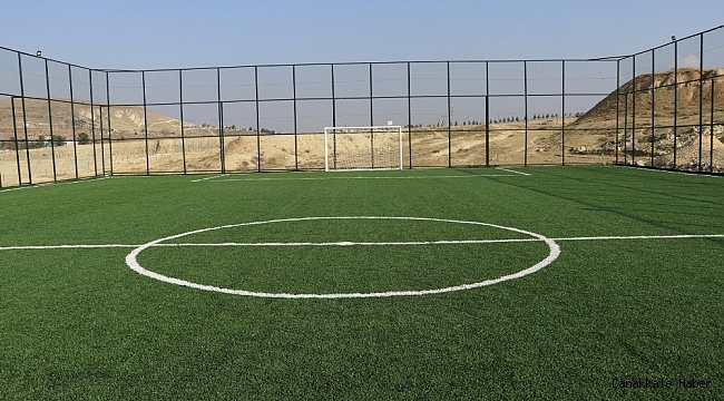 Karaköprü kırsalı sentetik çim sahaya kavuştu