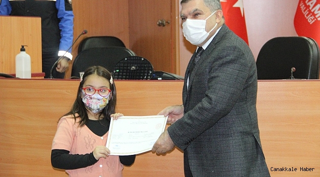 Karaman&#039;da robotik kodlama kursunu bitiren öğrencilere sertifika