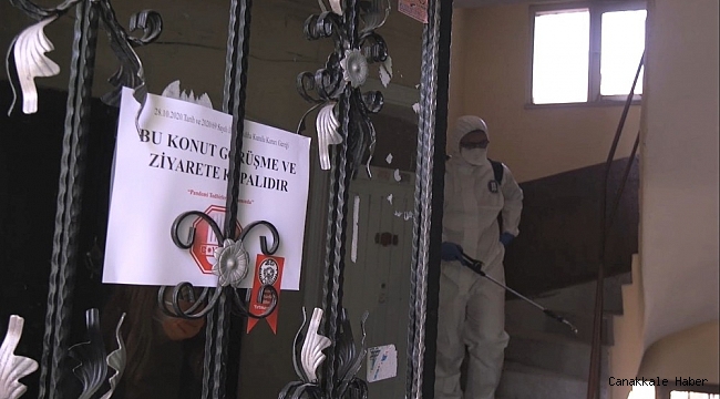 Karantinaya alınan apartmanlarda dezenfeksiyon çalışmaları