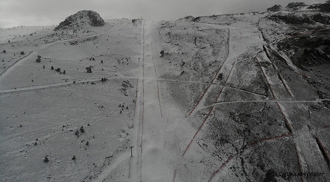 Kartalkaya&#039;da pistlerdeki kar kalınlığı 1 metreye ulaştı