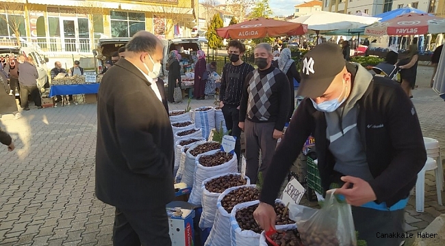 Kaymakam Ünal pazar esnafını ziyaret etti yeni yıllarını kutladı
