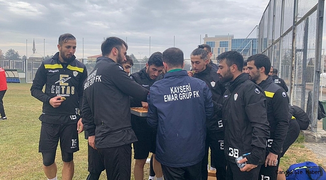 Kayseri Emar Grup FK tempoyu artırdı