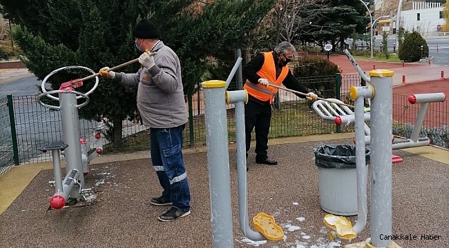 Keçiören'de parklar dezenfekte edildi