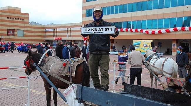 Keşan'da at arabalarının yerini triportörler aldı