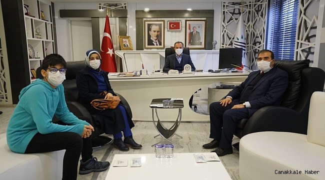 Kılınç&#039;tan başarılı öğrenciye ödül