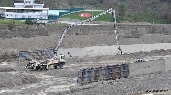 Kirmasti Deresi&#039;nde setler yükseliyor