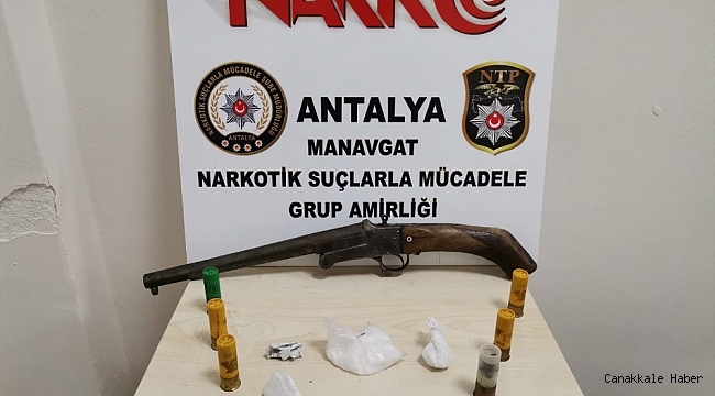 Kısıtlama gününde durdurulan araçta uyuşturucu ve tüfek ele geçirildi