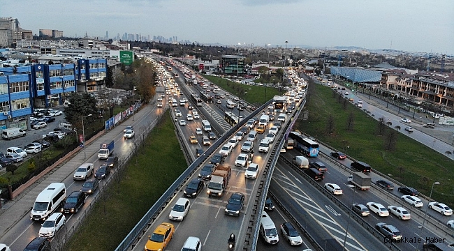 Kısıtlama öncesi trafik durma noktasına geldi