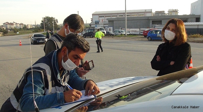 Kısıtlamada polise yakalanınca &quot;Herkes dışarda&quot; diyerek avukatını aradı