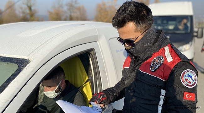 Kısıtlamada tatil şehri Akçakoca'ya giderken, cezayı yediler