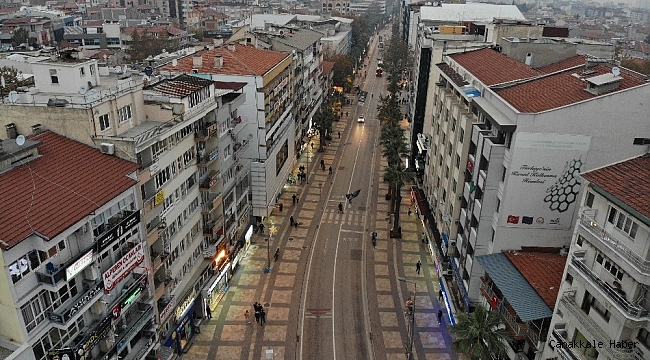 Kısıtlamalar başlamadan evlerine rönmek isteyenler birbirleriyle yarıştı