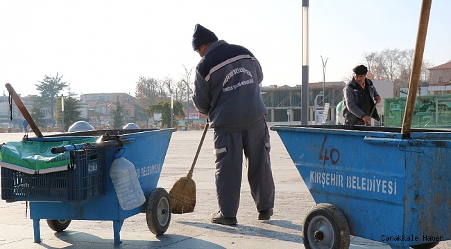 Kısıtlamalarda Kırşehir temizlik görevlilerinden mesaj