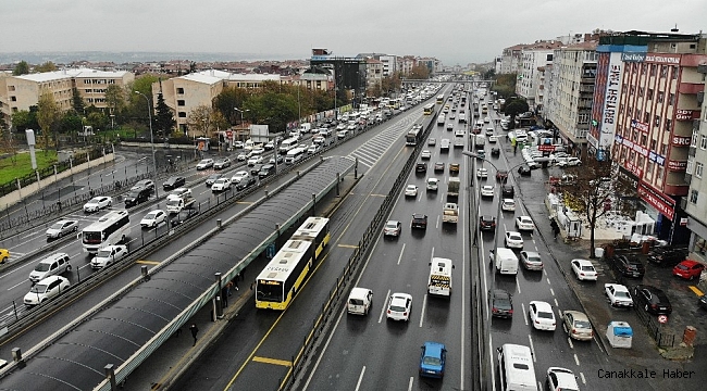 Kısıtlamaya saatler kala E-5'teki yoğunluk havadan görüntülendi