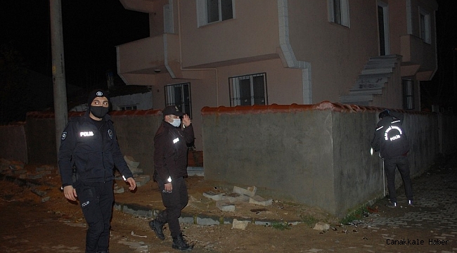 Kısıtlamayı delen 2&#039;si çocuk 3 kişi hırsızlıktan gözaltına alındı