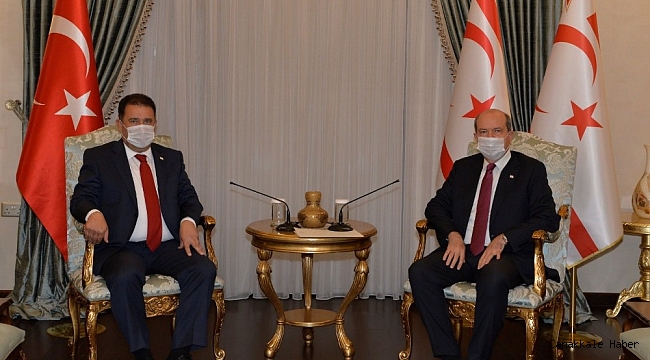 KKTC'de yeni kabine listesi Cumhurbaşkanı Tatar'a sunuldu