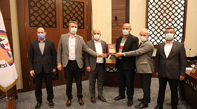 Körfez Belediyesi&#039;nden emekli personellere plaket