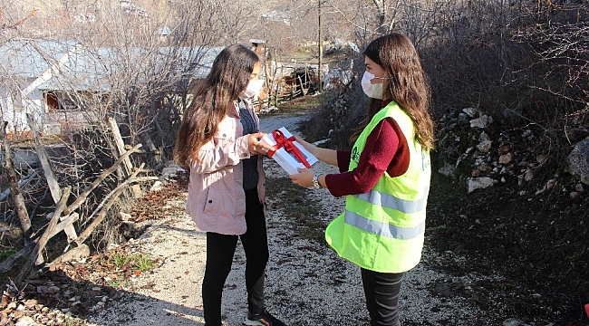 Korkuteli&#039;deki öğrencilere tablet desteği