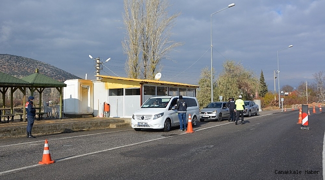 Korkuteli'nde Cadde Ve Sokaklar Boşaldı