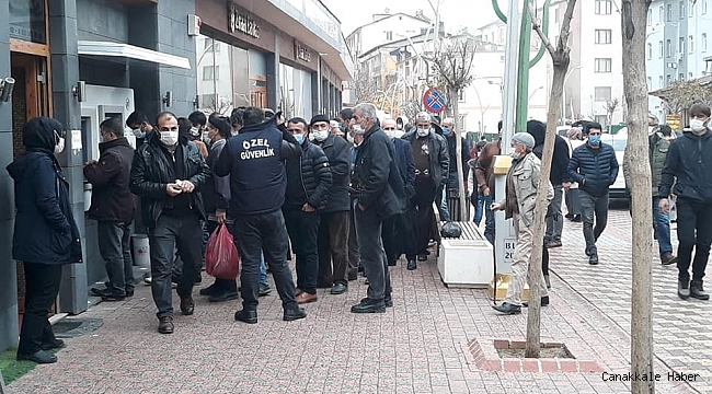 Kulp&#039;ta vatandaşlar sosyal mesafeyi unuttu