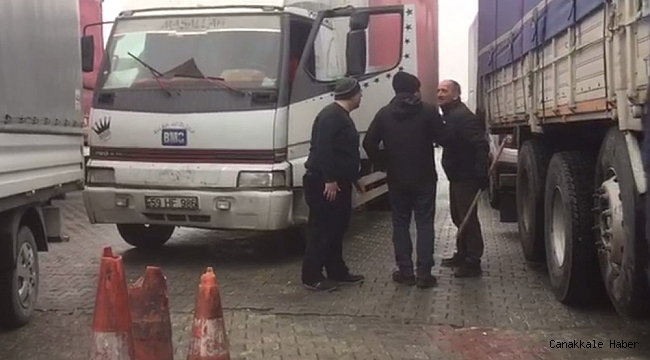 Limanda şoförlerin 'kim önce geldi' kavgası kamerada