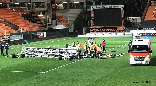 Lorient-Rennes maçının ardından üzerine projektör düşen görevli hayatını kaybetti