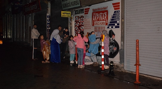 Malatya&#039;da 5 katlı bir apartmanın çatısında korkutan yangın