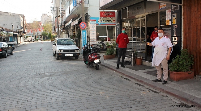 Manyas&#039;ta Cadde ve meydanlar boşaldı