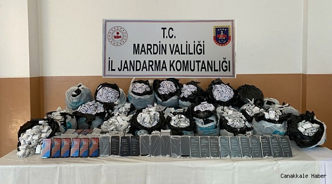 Mardin&#039;de gübrelerin altına gizlenmiş vaziyette 330 adet gümrük kaçağı cep telefonu ele geçirildi