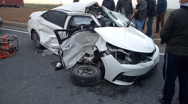 Mardin&#039;de tır ile otomobil çarpıştı: 1 ölü, 2 yaralı