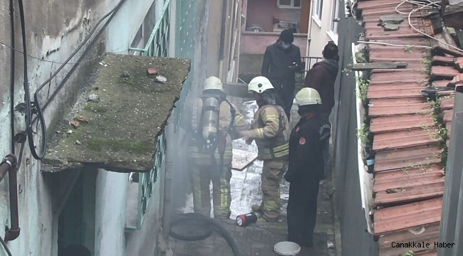 Mecidiyeköy&#039;de kokutan yangın