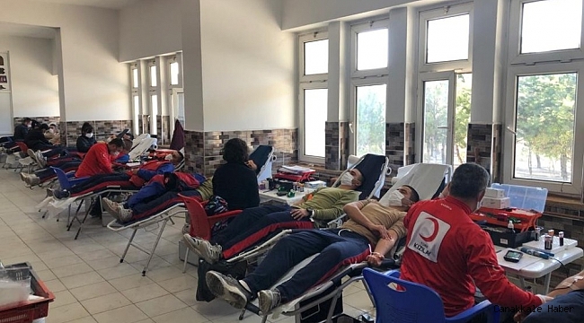 Mehmetçik&#039;ten kan bağışı