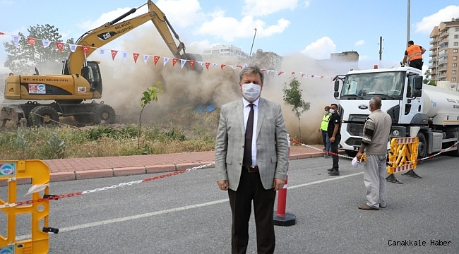 Melikgazi metruk yapılardan temizleniyor