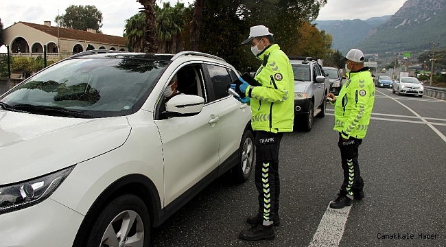 Muğla&#039;da 2020&#039;in son gününde de trafik denetimleri sürdü