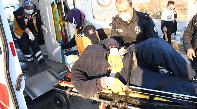 Müstakil evin çatısından düşen yaşlı adam yaralandı