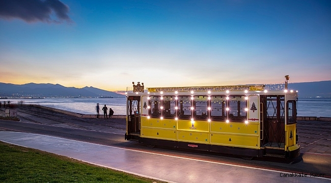 Nostaljik tramvay Çiğdem yeni yıl için süslendi