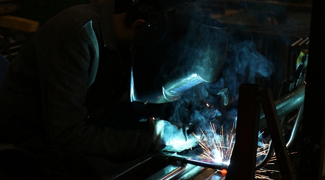 Öğrenciler, ürettikleri yerli maskelerin adına patent başvurusu yaptı