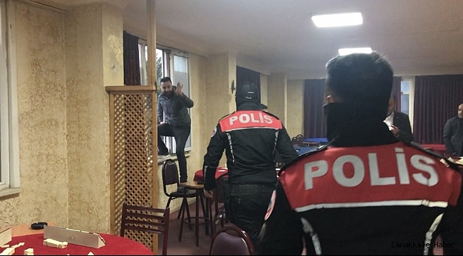 Okey masasında basıldılar ikinci kattan atlayıp düz duvara tırmandılar