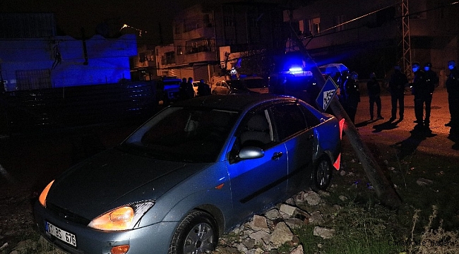 Oto yıkamacı izinsiz aldığı müşterisinin arabasıyla polisten kaçarken kaza yaptı