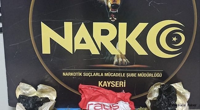 Otobüste oturduğu koltuğun altında esrar taşıyan uyuşturucu taciri yakalandı