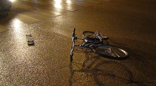 Otomobil sürücüsü ehliyetsiz çıktı, bisiklet sürücüsü kırmızıda geçti