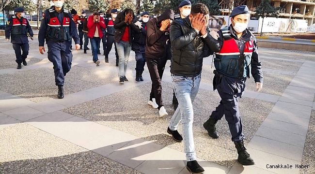 Otomobil sürücüsünü darp edip babasını öldüren şüphelilerden 1'i tutuklandı
